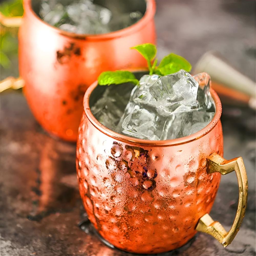 Copper cup with hammered finish 350 ml Moscow Mule cup with brass handle for cocktails and cold drinks