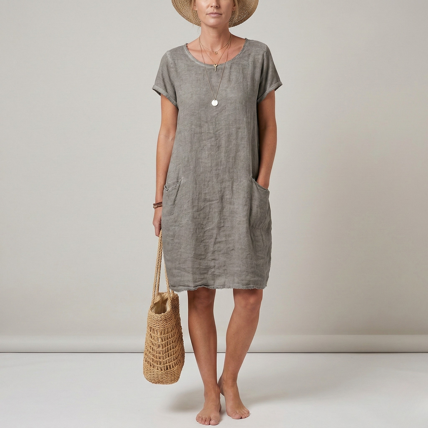 Women's Linen Summer Dress Short Sleeves with Round Neck and Patch Pockets Knee-Length Straight Cut