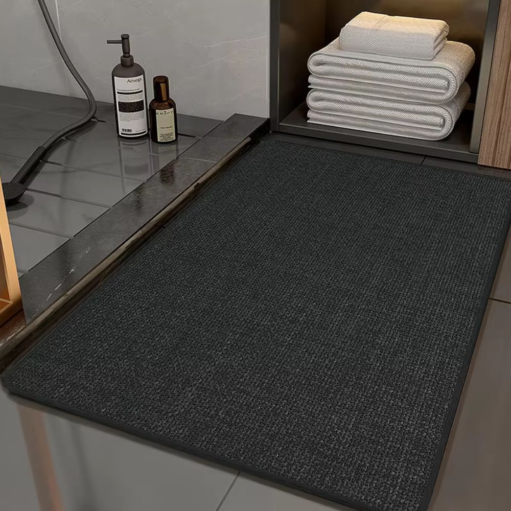 Velora Premium Bath Mat – Braided & Non-Slip for Comfort and Safety