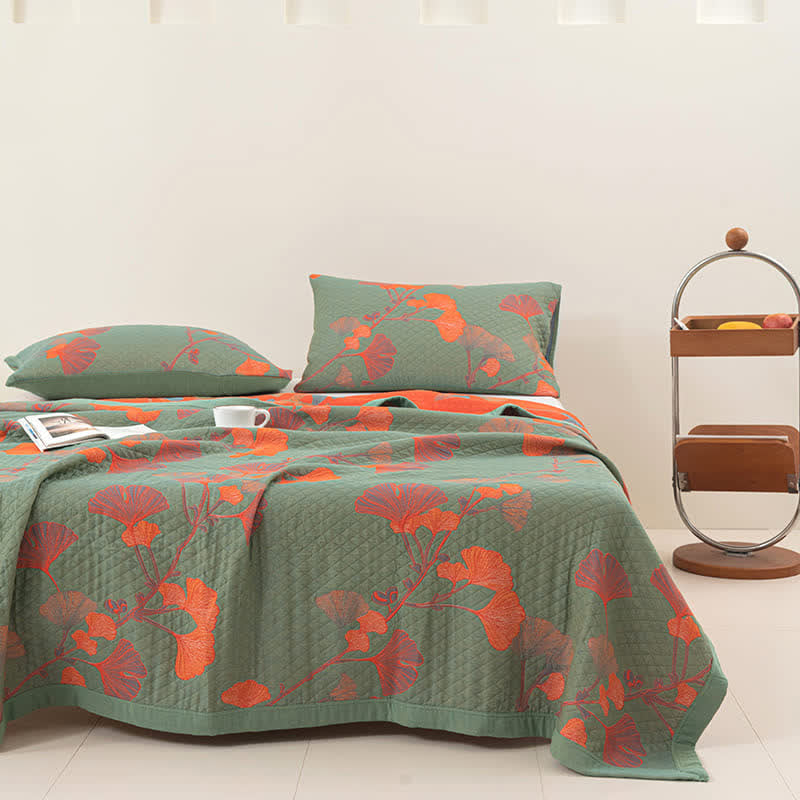 Reversible cotton blanket with ginkgo leaf pattern, quilted bedspread with pillowcases