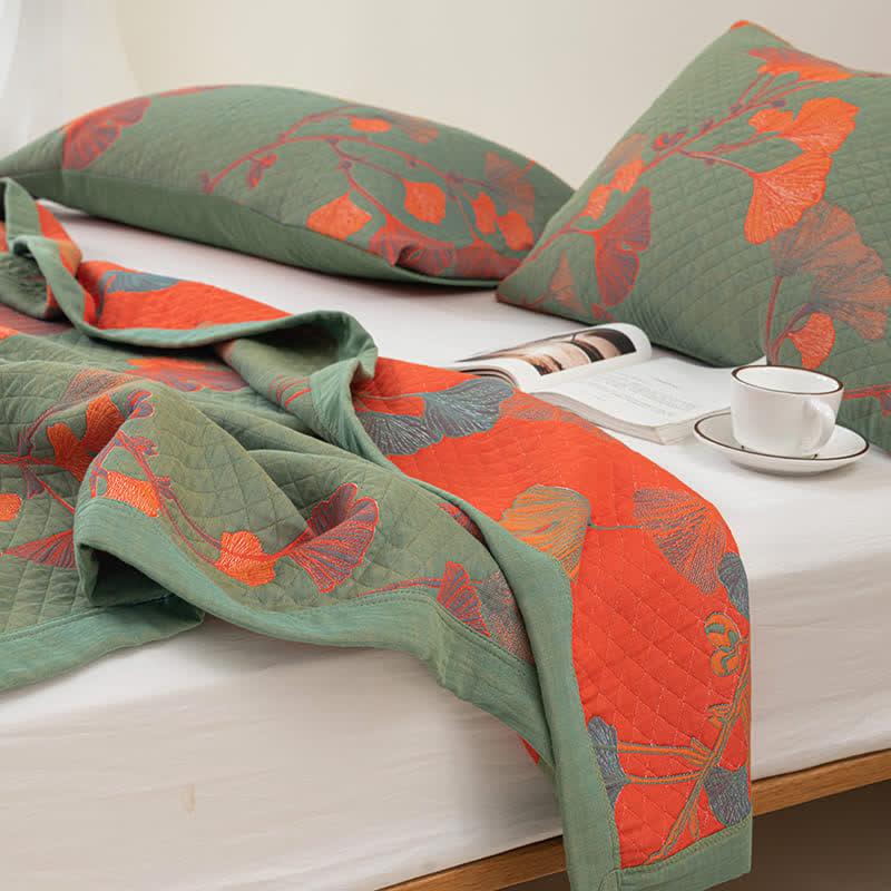 Reversible cotton blanket with ginkgo leaf pattern, quilted bedspread with pillowcases