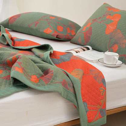 Reversible cotton blanket with ginkgo leaf pattern, quilted bedspread with pillowcases