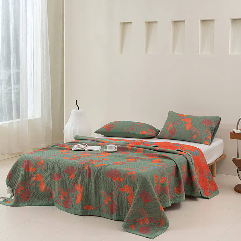 Reversible cotton blanket with ginkgo leaf pattern, quilted bedspread with pillowcases