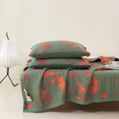 Reversible cotton blanket with ginkgo leaf pattern, quilted bedspread with pillowcases