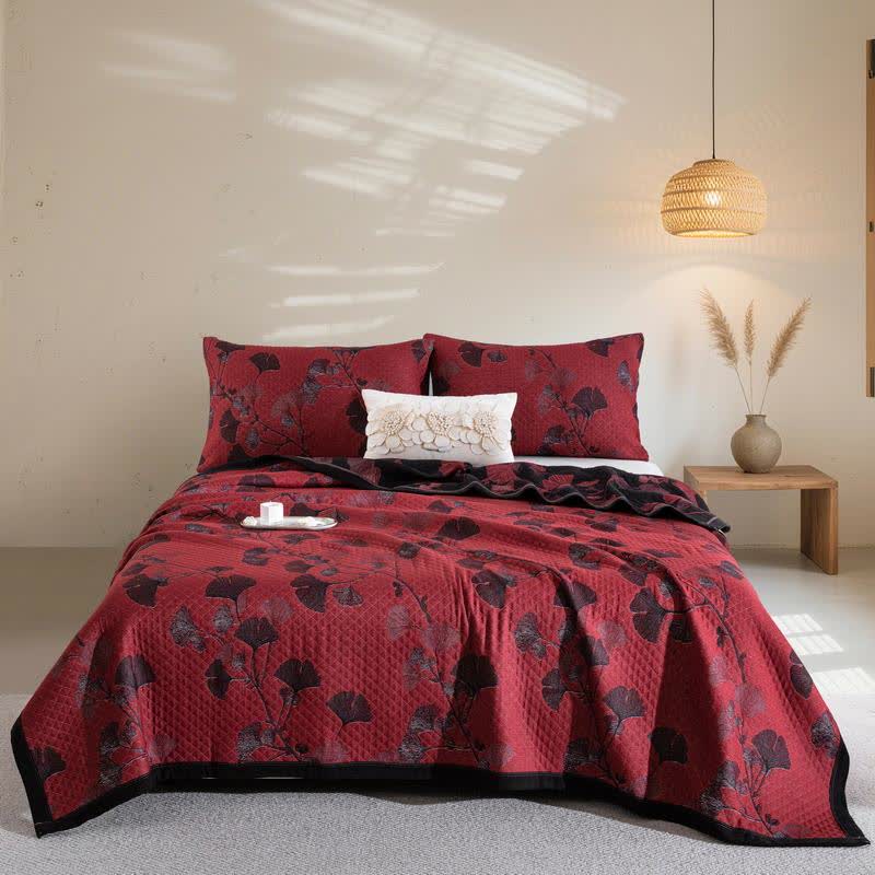 Reversible cotton blanket with ginkgo leaf pattern, quilted bedspread with pillowcases