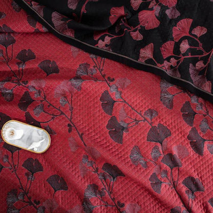 Reversible cotton blanket with ginkgo leaf pattern, quilted bedspread with pillowcases