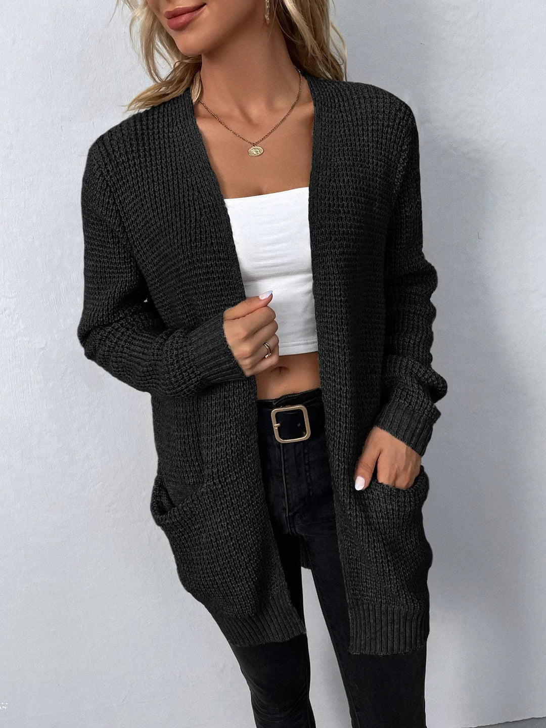 Women's cardigan with long sleeves and open front