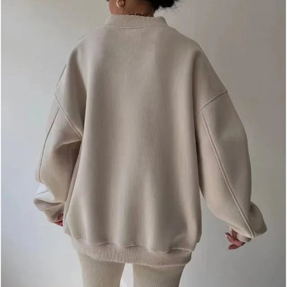 Oversized sweater made of soft fabric for men and women