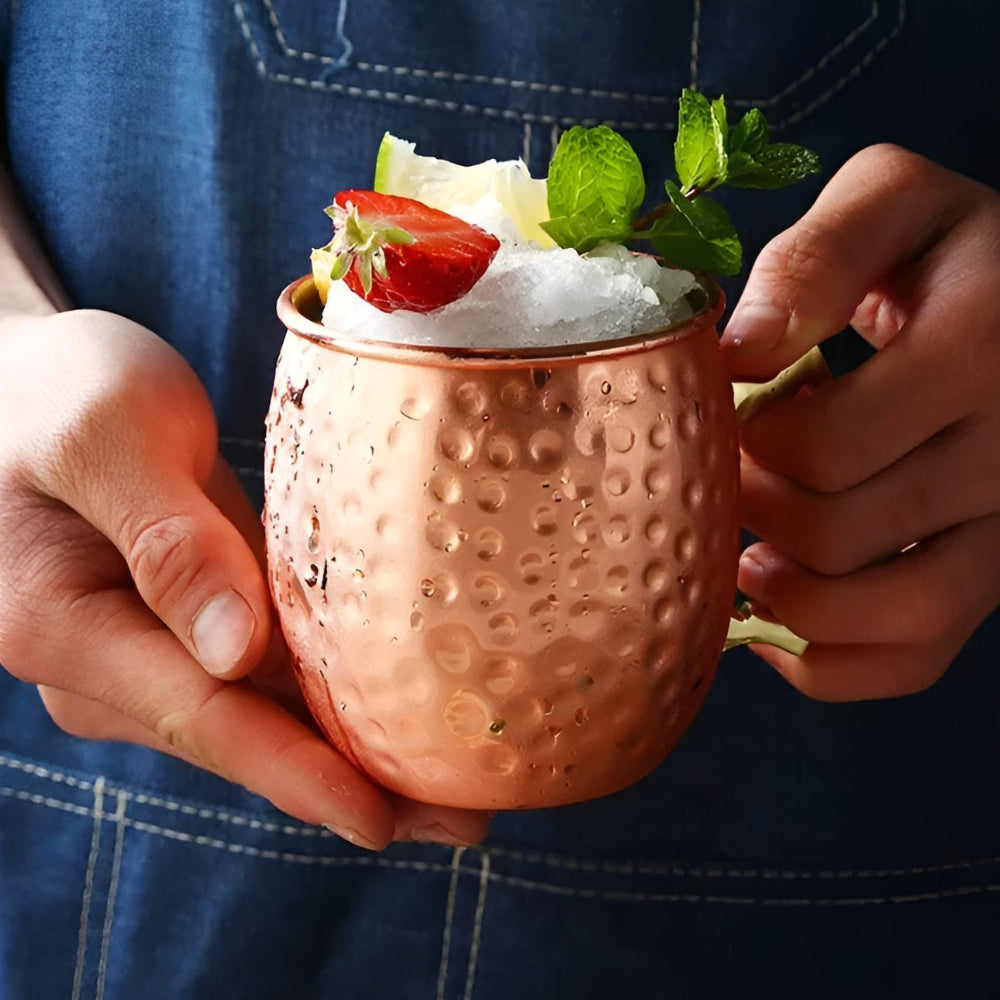 Copper cup with hammered finish 350 ml Moscow Mule cup with brass handle for cocktails and cold drinks