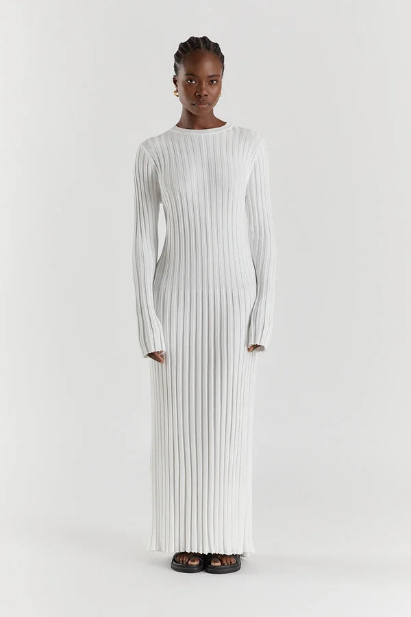 Floor-length women's maxi dress with vertical lines and slim silhouette