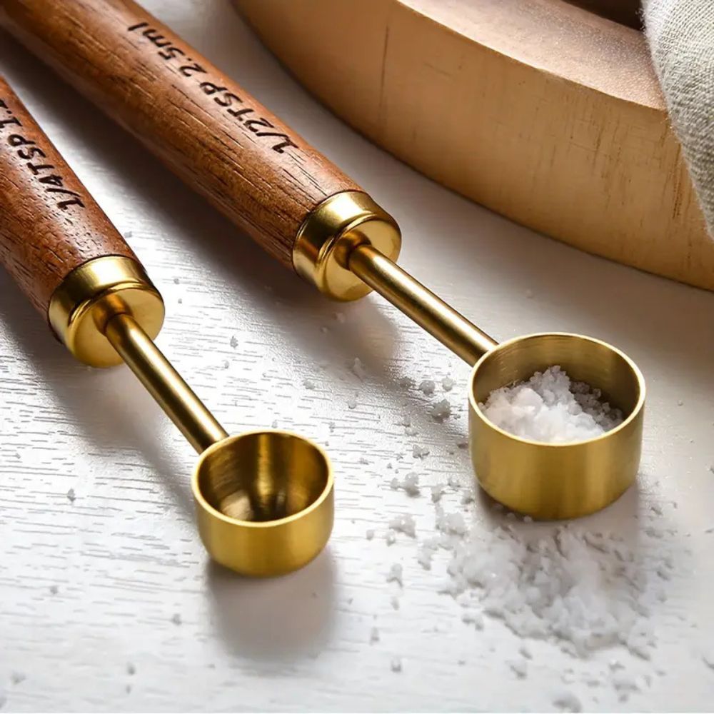 Aurora Measuring Spoon Set – 4-Piece in Stainless Steel with Wooden Handle