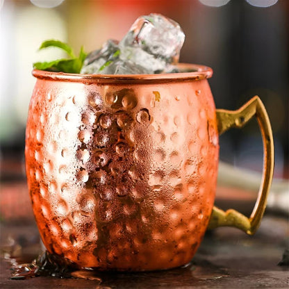 Copper cup with hammered finish 350 ml Moscow Mule cup with brass handle for cocktails and cold drinks