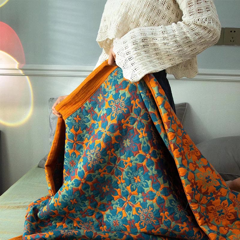 Reversible six-layer cotton blanket with mandala pattern and border, breathable for summer and transitional seasons