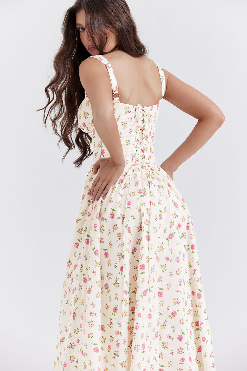Women's summer maxi dress with floral pattern and lightweight cut
