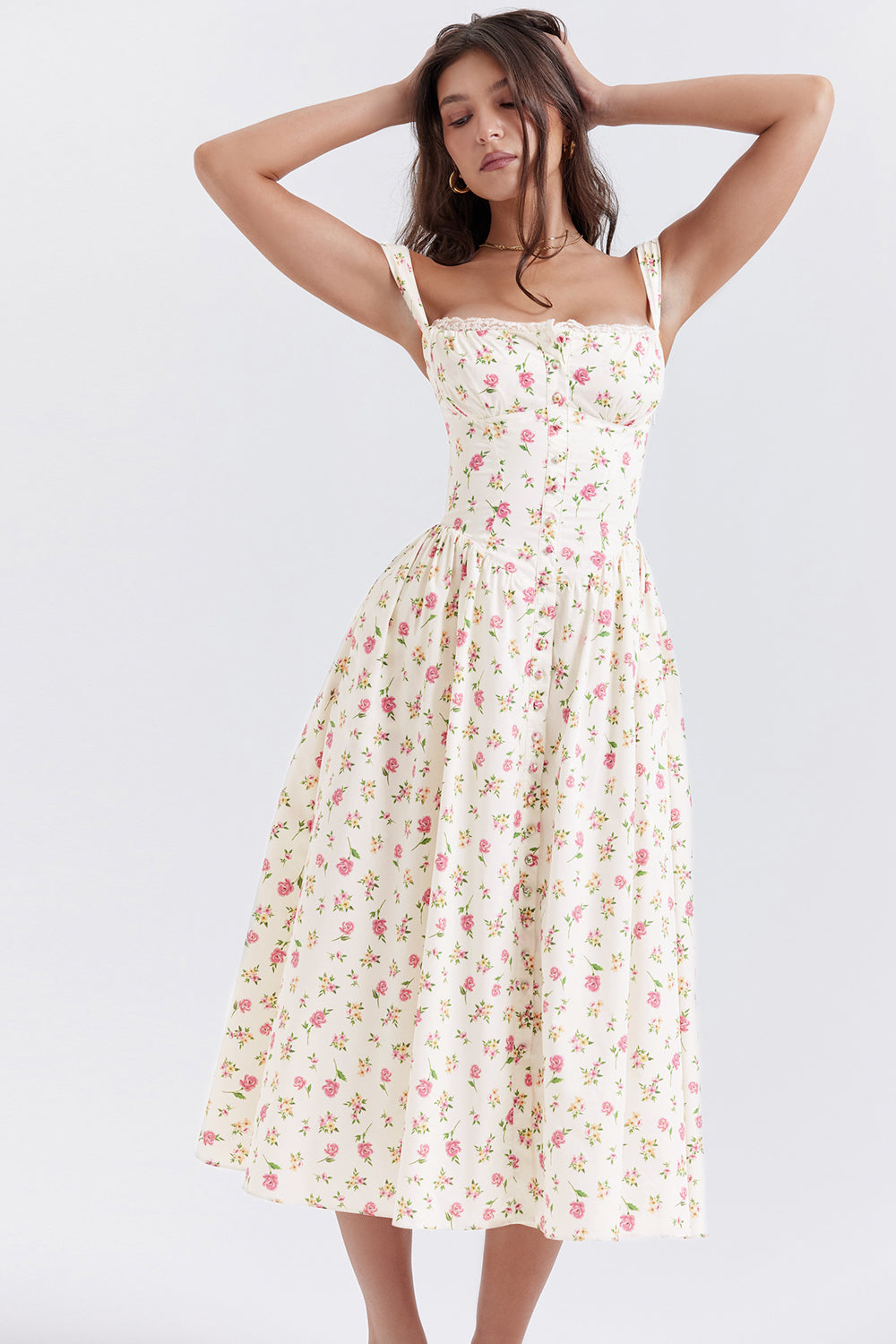 Women's summer maxi dress with floral pattern and lightweight cut