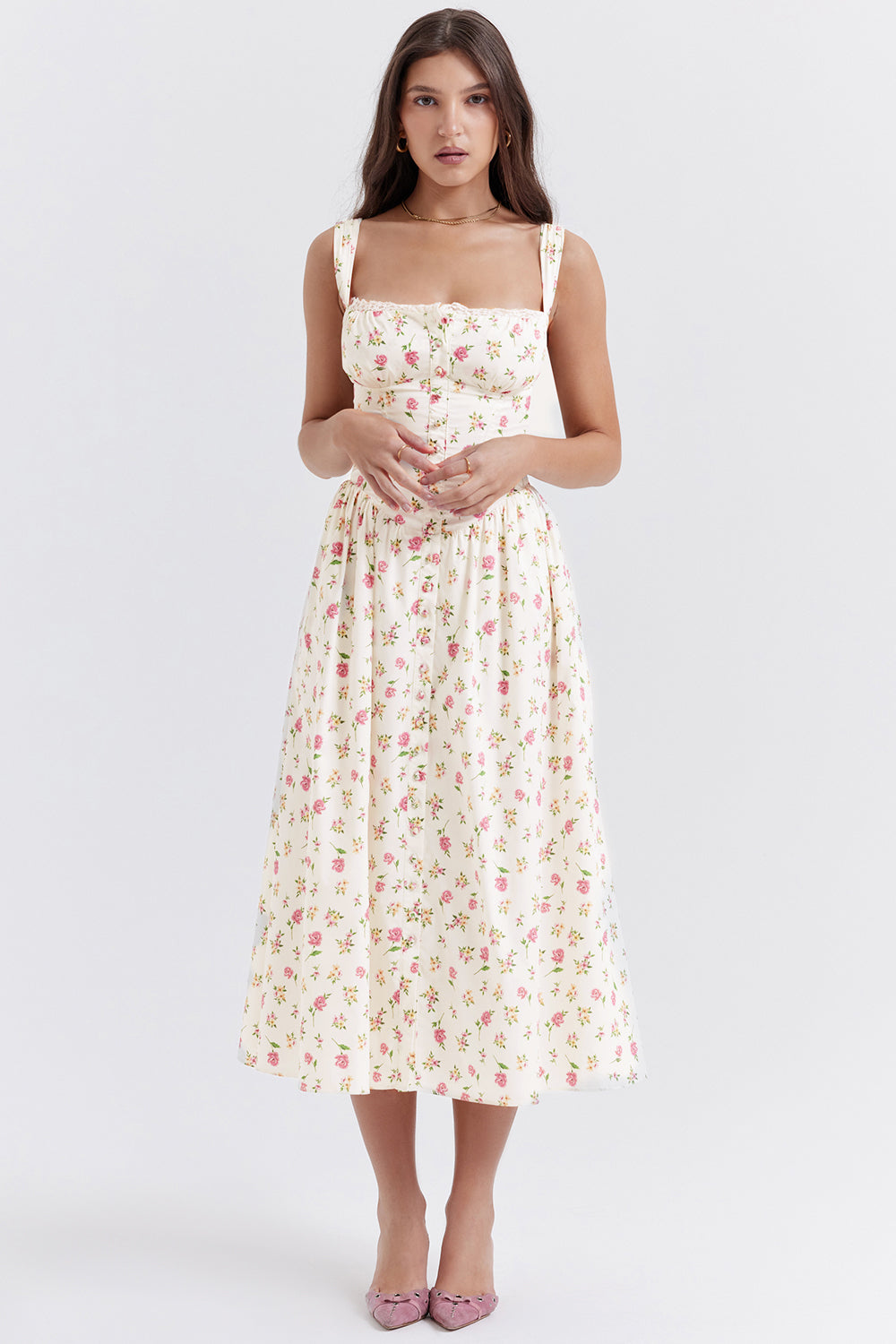 Women's summer maxi dress with floral pattern and lightweight cut