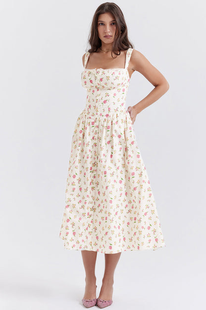 Women's summer maxi dress with floral pattern and lightweight cut