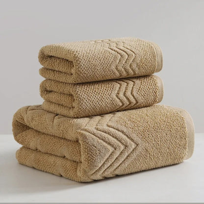 Hotel Bath Towel Made of Cotton Terry with Rice Grain Weave Zigzag Border Soft and Absorbent