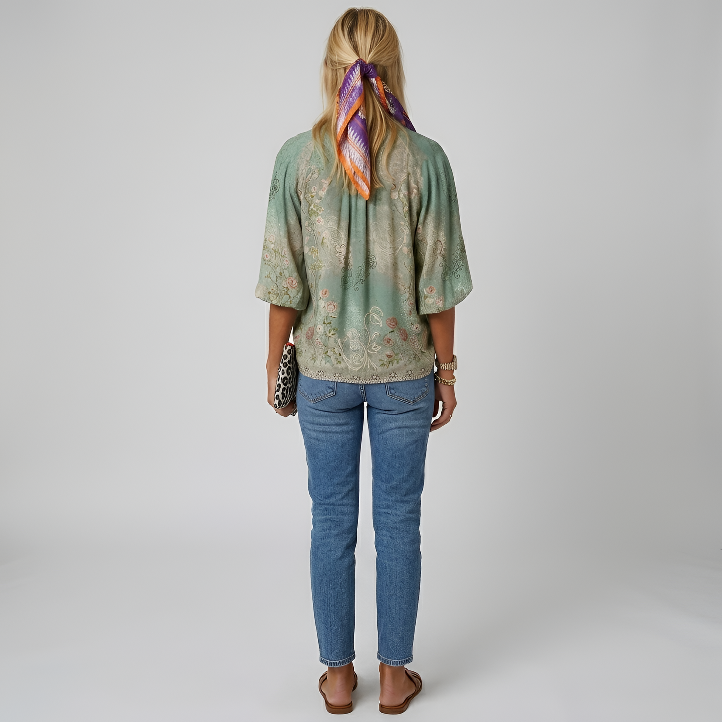 Damen Bluse mit Vintage Botanischem Print Knopfleiste und Bishop Sleeves Hüftlang aus Leichtem Mischgewebe