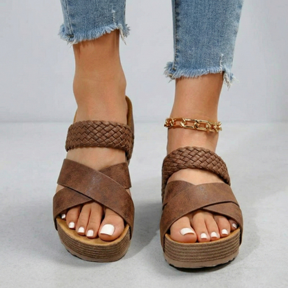 Women's sandals with wedge heel and braided straps