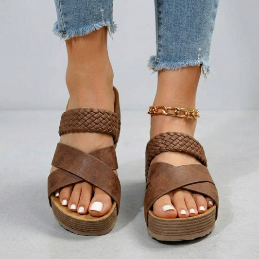 Women's sandals with wedge heel and braided straps