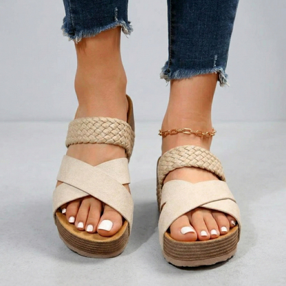 Women's sandals with wedge heel and braided straps