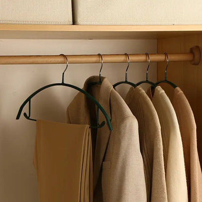Elegant Non-Slip Hangers – Set of 10 for Neat Closets