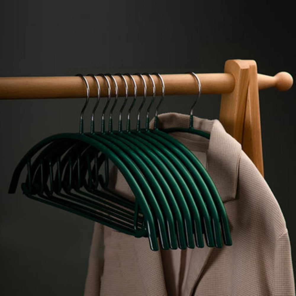 Elegant Non-Slip Hangers – Set of 10 for Neat Closets