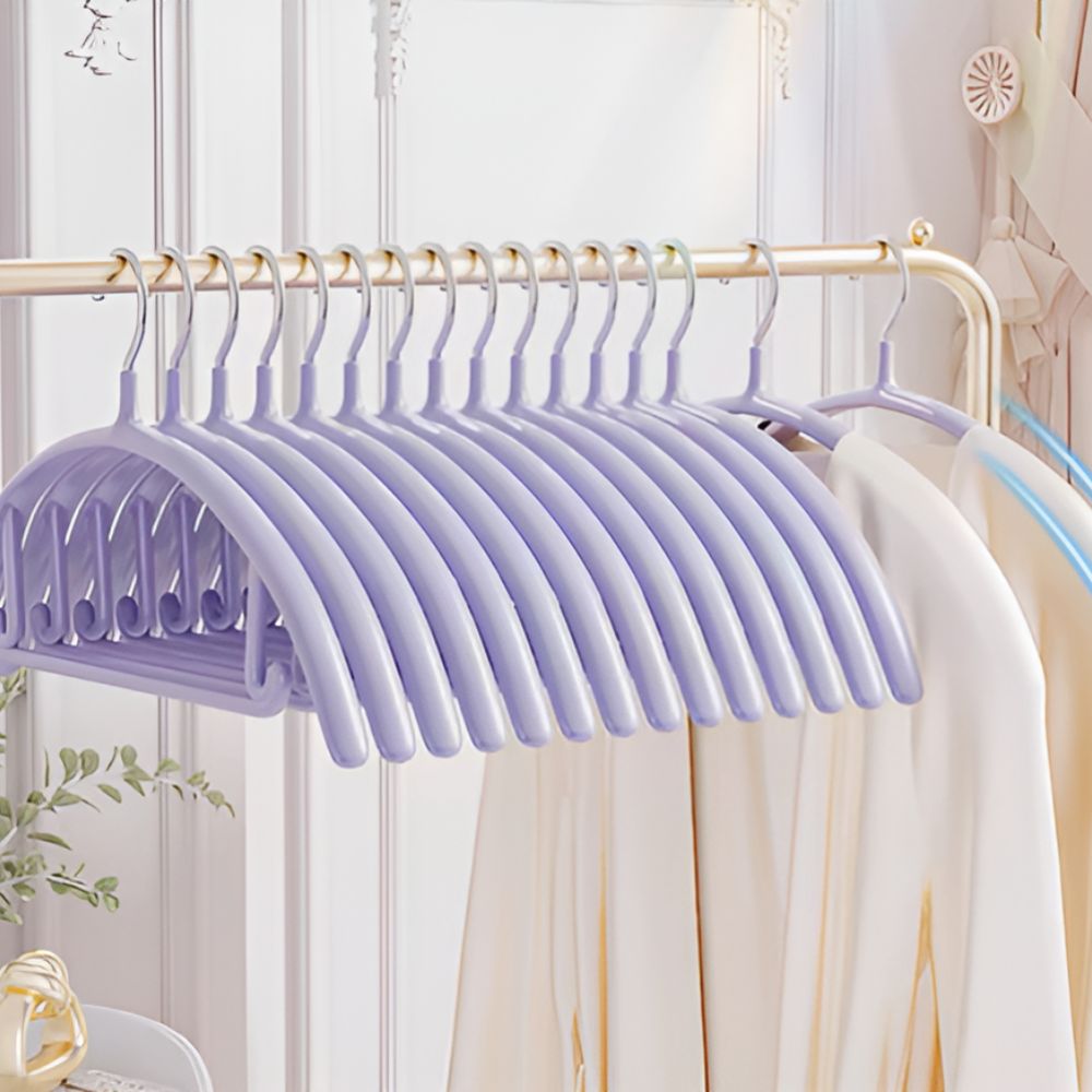Elegant Non-Slip Hangers – Set of 10 for Neat Closets