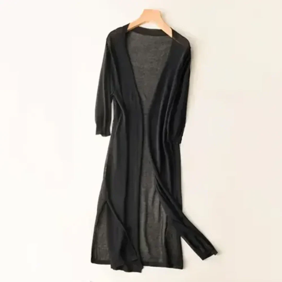 Women's long cardigan made of lightweight material with long sleeves