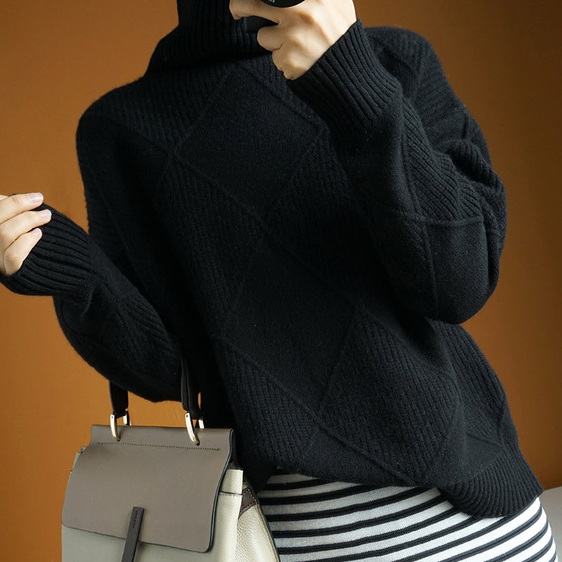 Women's turtleneck pullover with geometric pattern made of wool and elastane