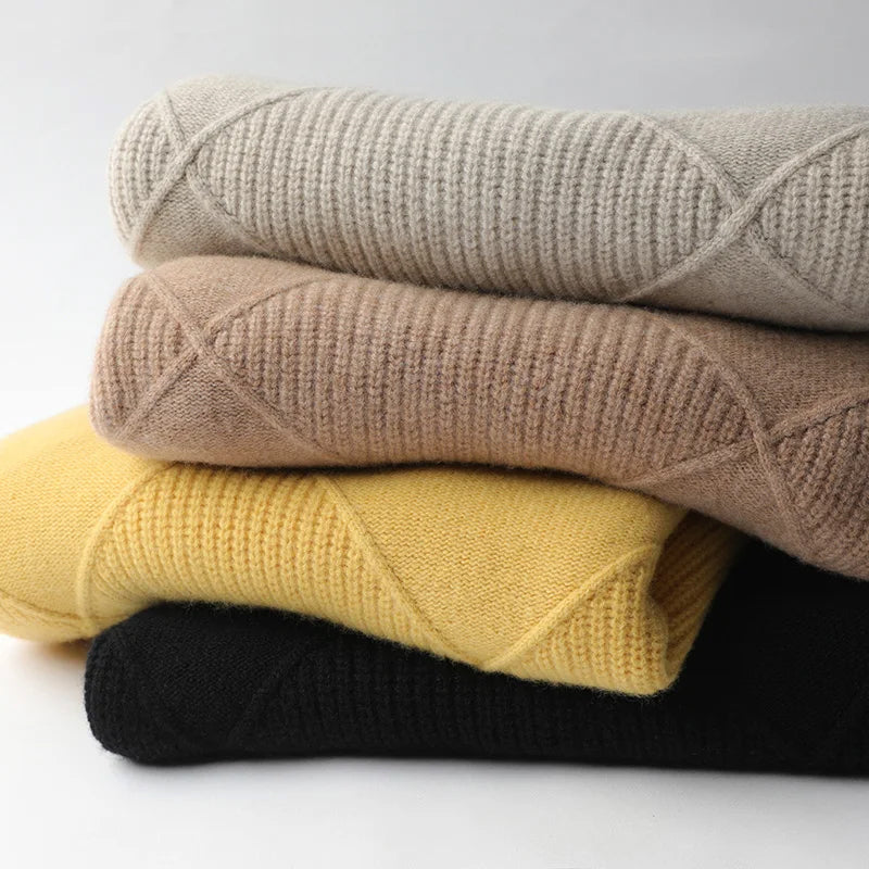 Women's turtleneck pullover with geometric pattern made of wool and elastane