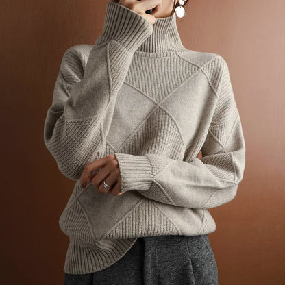 Women's turtleneck pullover with geometric pattern made of wool and elastane