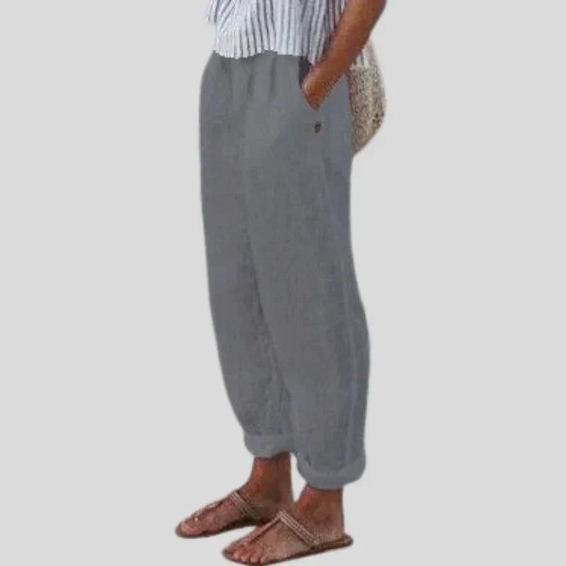Women's pants made of linen-cotton blend with side pockets