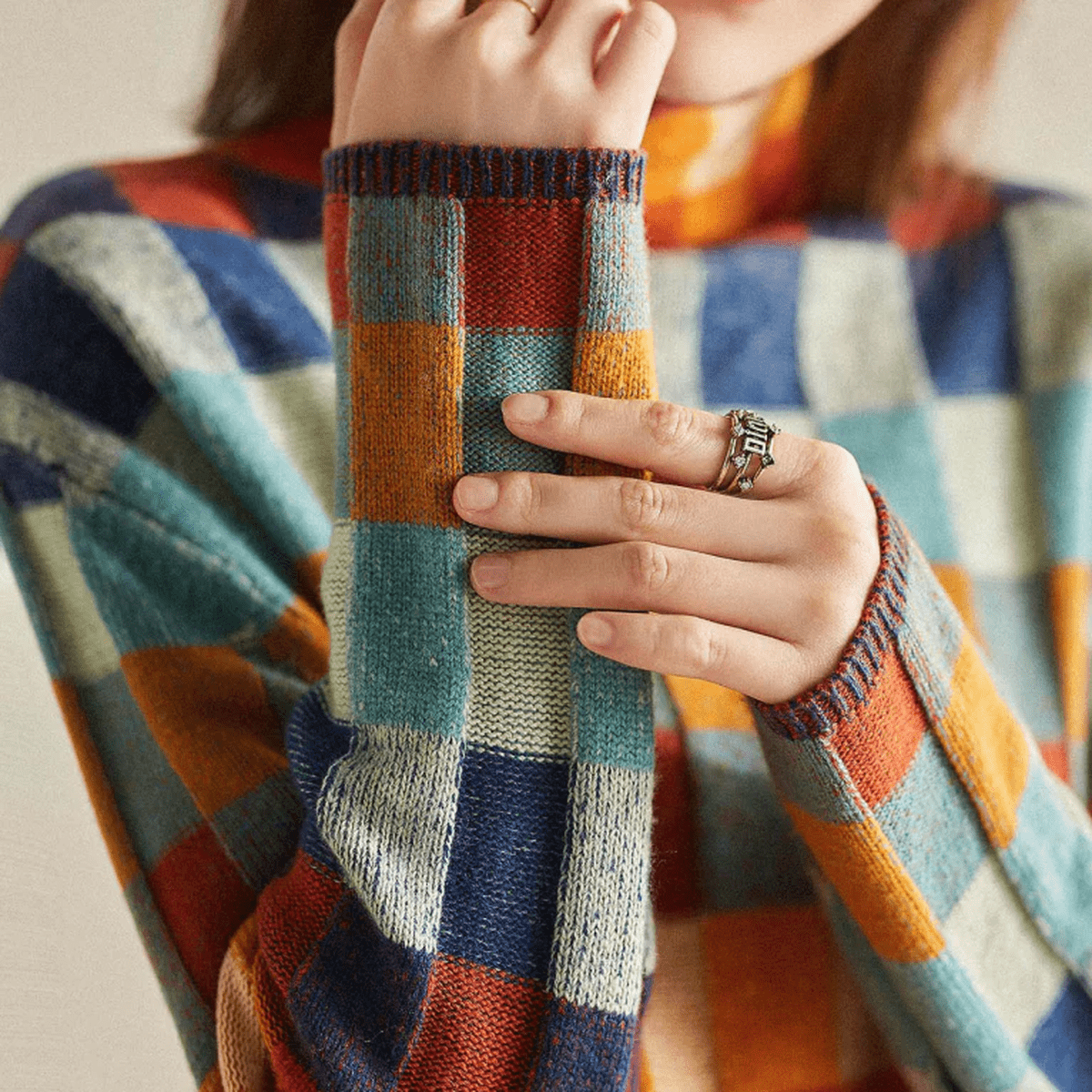 Women's cashmere turtleneck sweater with patchwork knit