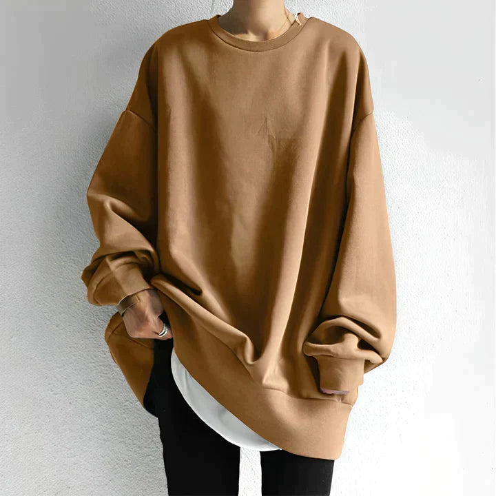 Women's sweatshirt with round neckline and long sleeves in loose fit