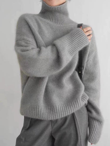 Women's cashmere sweater with turtleneck