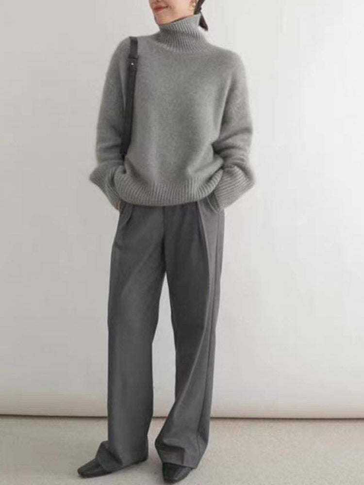 Women's cashmere sweater with turtleneck