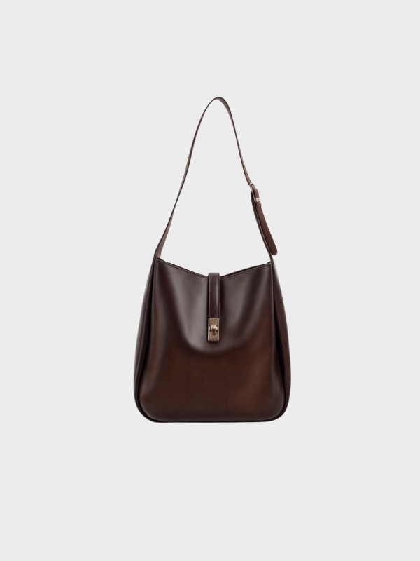 Women's leather shoulder bag with spacious main compartment
