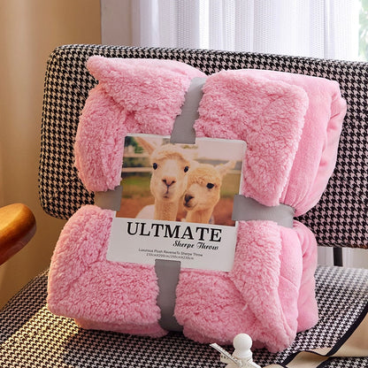 Alviora Throw Blanket – Ultra-Soft and Luxurious Blanket