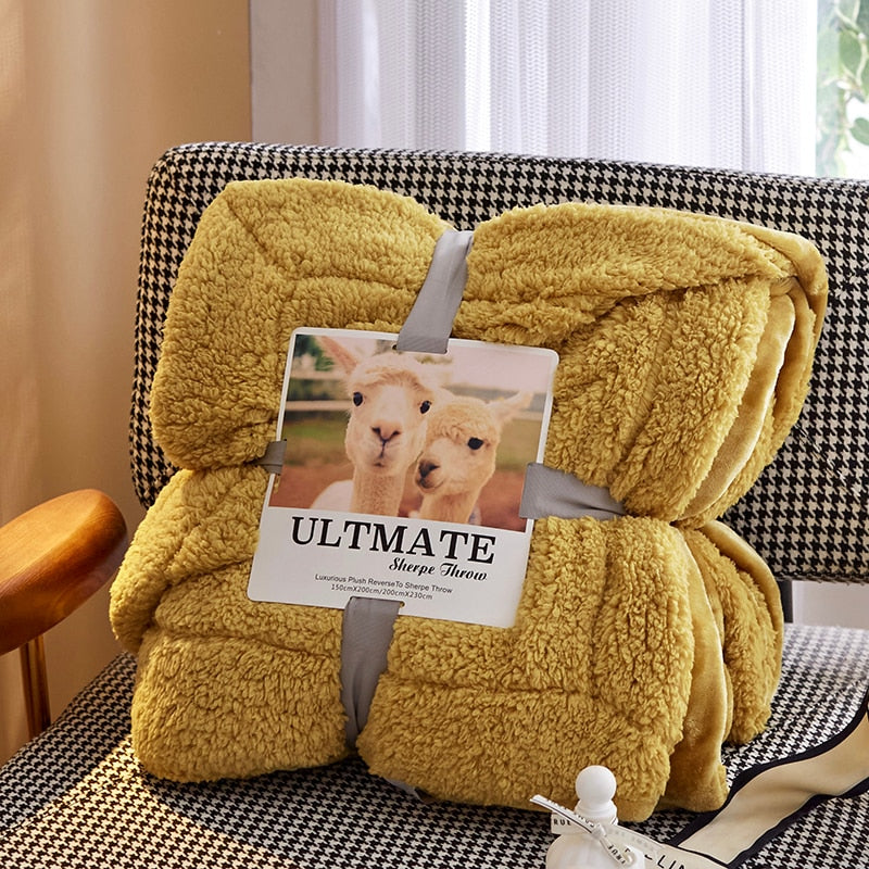 Alviora Throw Blanket – Ultra-Soft and Luxurious Blanket