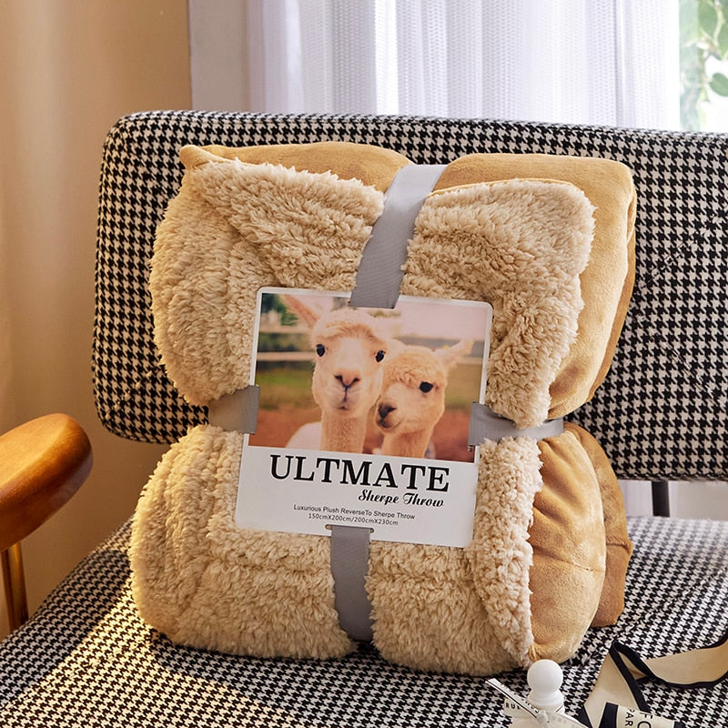 Alviora Throw Blanket – Ultra-Soft and Luxurious Blanket