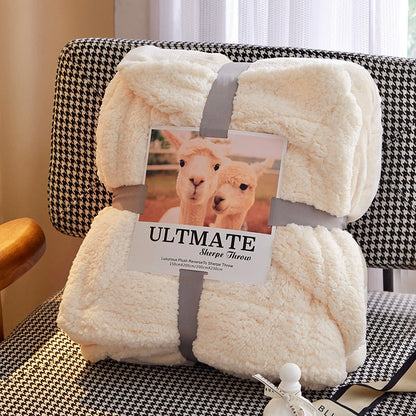 Alviora Throw Blanket – Ultra-Soft and Luxurious Blanket
