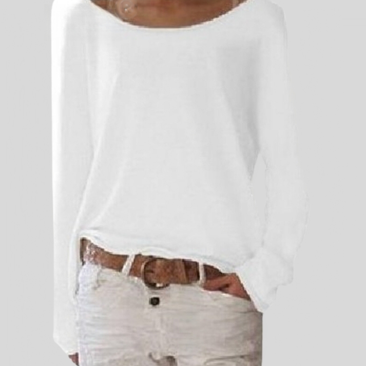 Women's fine-knit pullover with round neckline made of viscose blend