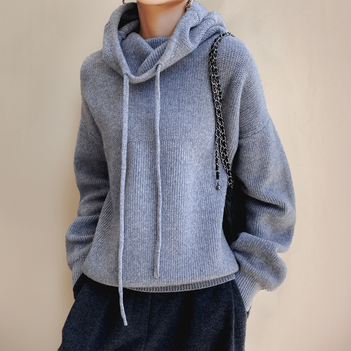 Women's turtleneck sweater made of merino wool