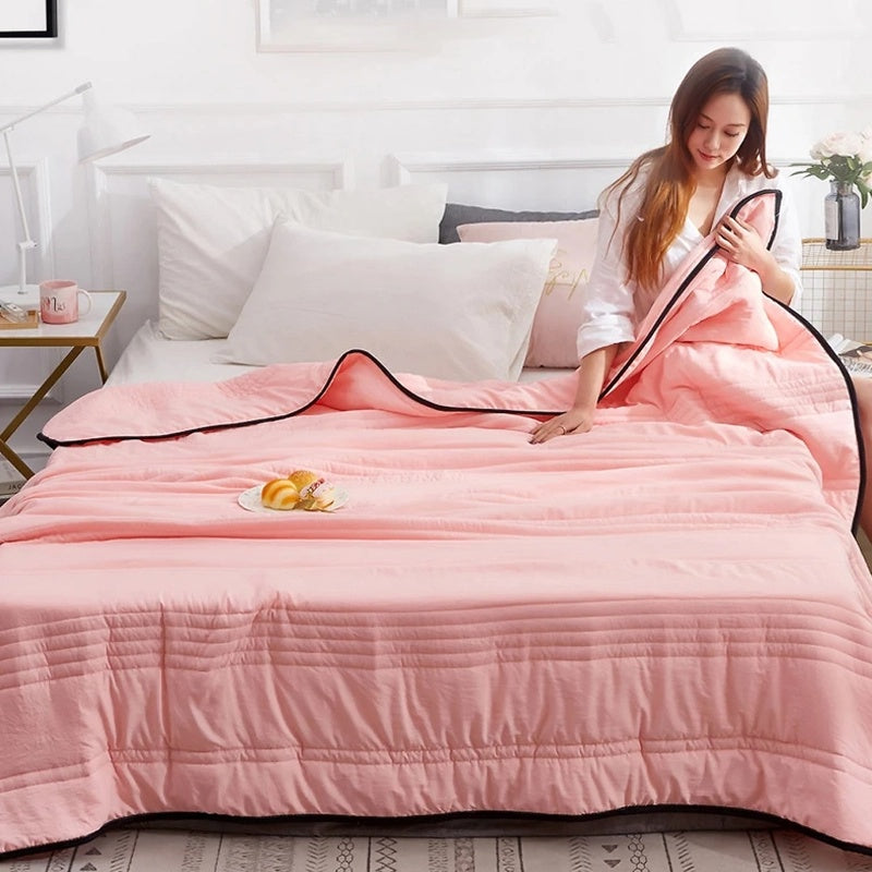 Fresca Cooling Bedspread – Instant Refreshment for Hot Nights