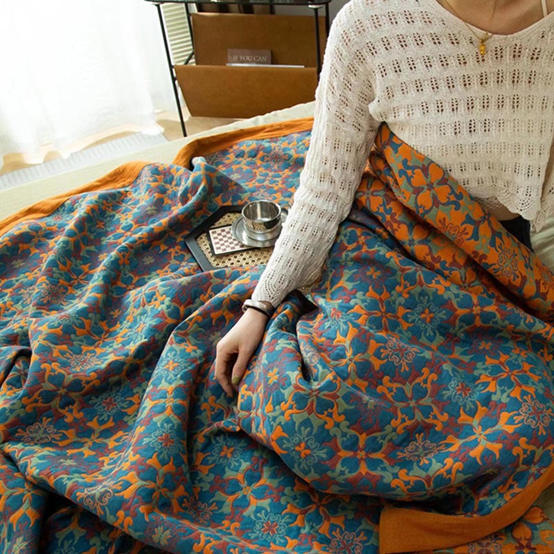 Reversible six-layer cotton blanket with mandala pattern and border, breathable for summer and transitional seasons