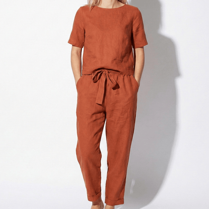 Women's 2-piece summer suit with short sleeve top and tapered pants