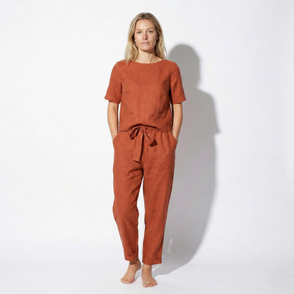 Women's 2-piece summer suit with short sleeve top and tapered pants