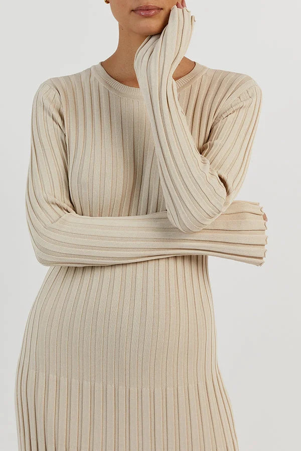 Floor-length women's maxi dress with vertical lines and slim silhouette